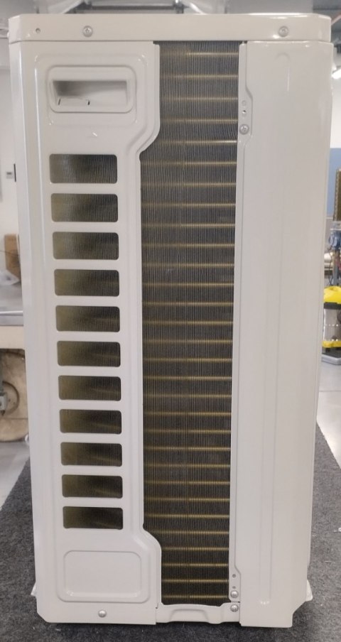 Wyprzedaż (WB182) Klimatyzator ROTENSO RONI R70Xo R17 j.zewn.