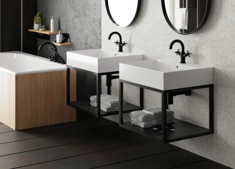 Bateria wannowa 4-otworowa z zestawem prysznicowym Bateria wannowa 4-otworowa z zestawem prysznicowym